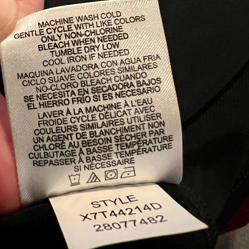 NWT Ellen Tracy Women's Tab Rolled Cuff Black Blazer Jacket - Size M - Picture 10 of 10